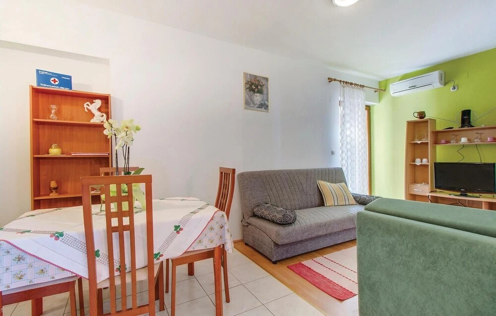 Awesome Home in Mali Losinj With Wifi and 1 Bedrooms