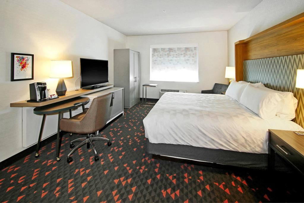 Holiday Inn Hotel & Suites - Calgary Airport North by IHG