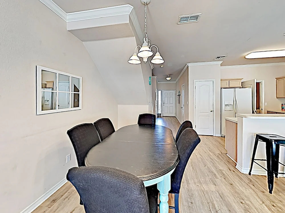 15102 Leeward Dr Townhouse Unit 703