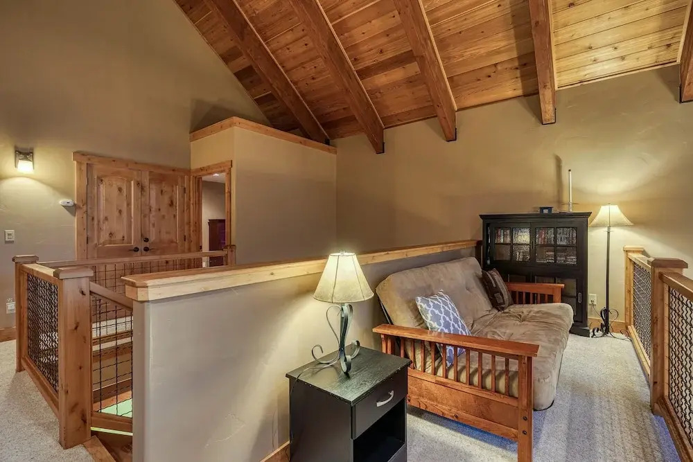 New Listing! Elegant , Tahoe Donner Amenities 4 Bedroom Home