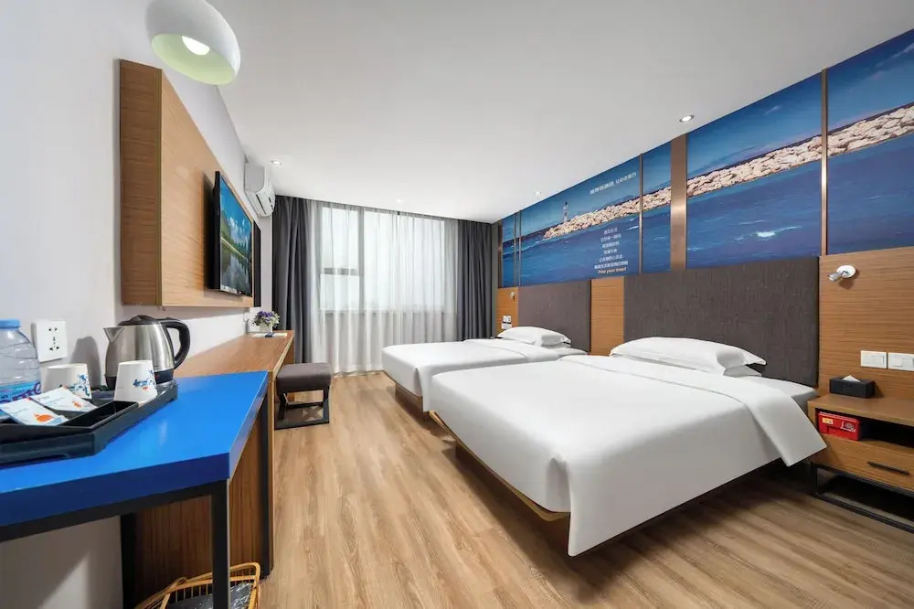 Stay at Guilin Downtown