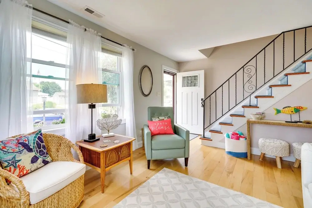 Charming + Updated Villas Home w/ Backyard