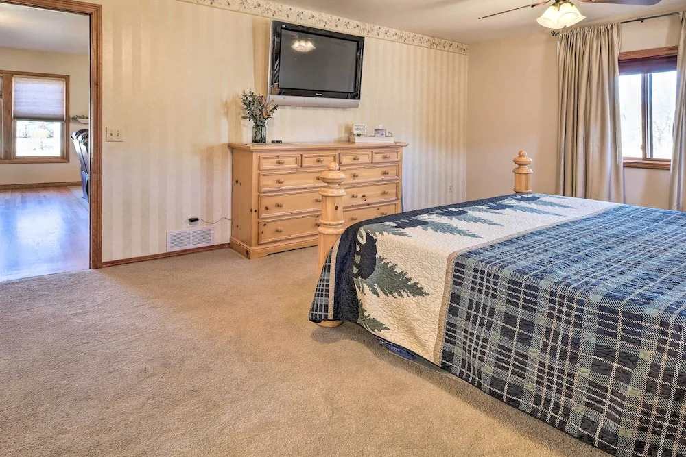 Welcoming Cañon City Abode - Walk to River!