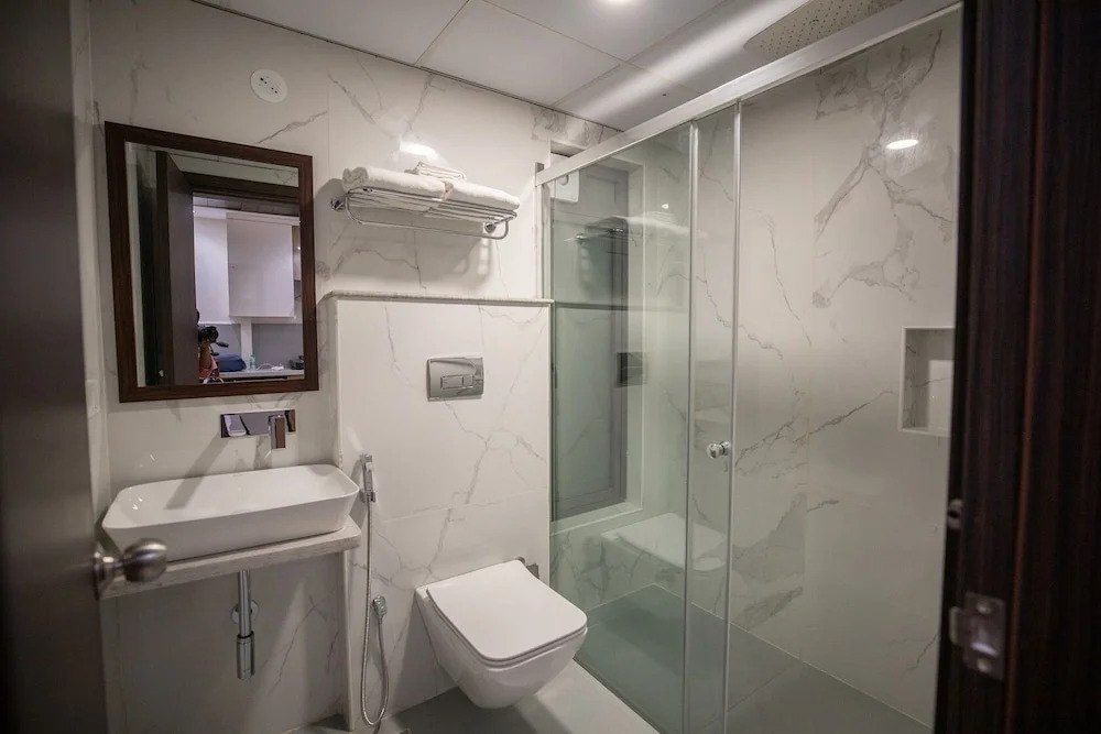 Hotel Silver Cle Hitech City Madhapur