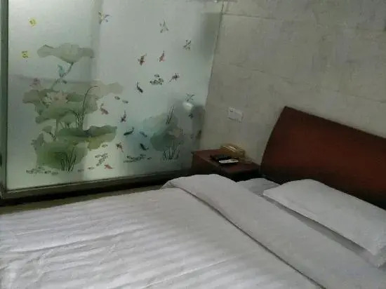Shuge Hotel, Luxian County