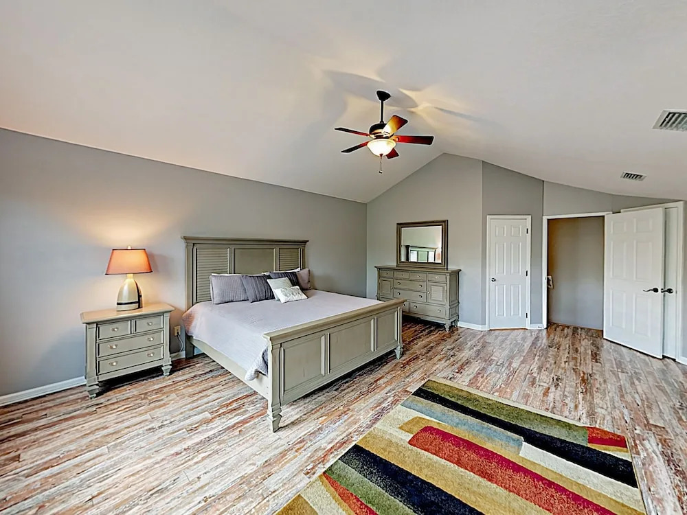 New Listing! Tropical Getaway Near Vilano Beach 4 Bedroom Home