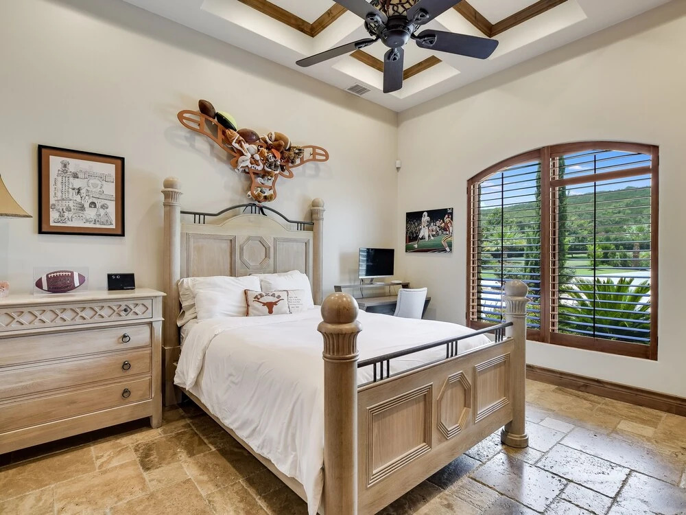 The Above Casa Tranquility Lake Austin 5 Bedroom Estate