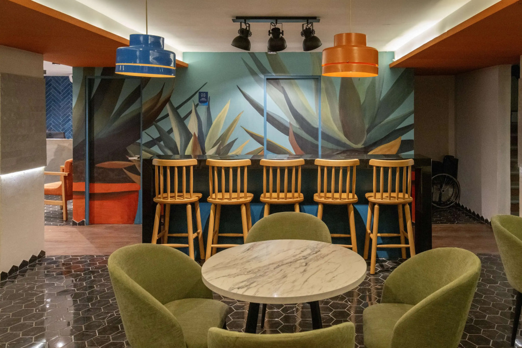 Vista Express Guadalajara Expo SureStay Collection by BW