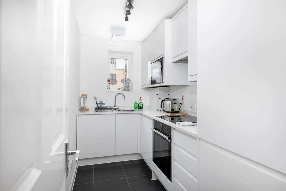 Modern 2 Bed, for up to 4, Excel/city Airport