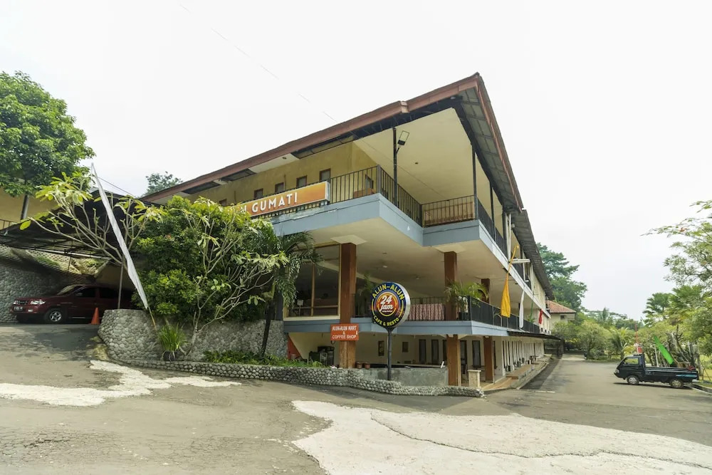 RedDoorz near Gumati Waterpark
