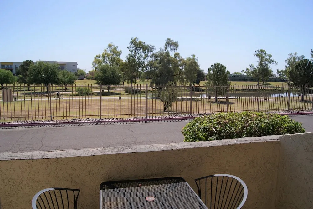 119 Fully Furnished 1BR Suite-Outdoor Pool! by RedAwning