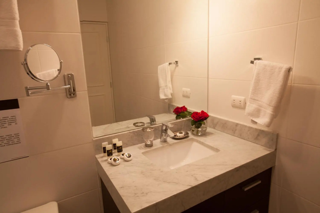 2W Apartments Service Diez Canseco
