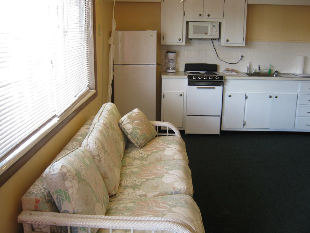 The Holiday Court Villas and Suites
