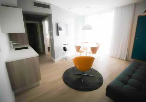 Boutique Hotel Suite 1215 West Avenue