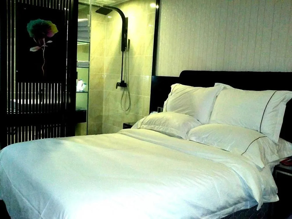 Отель Junyi Hotel Yingmenkou
