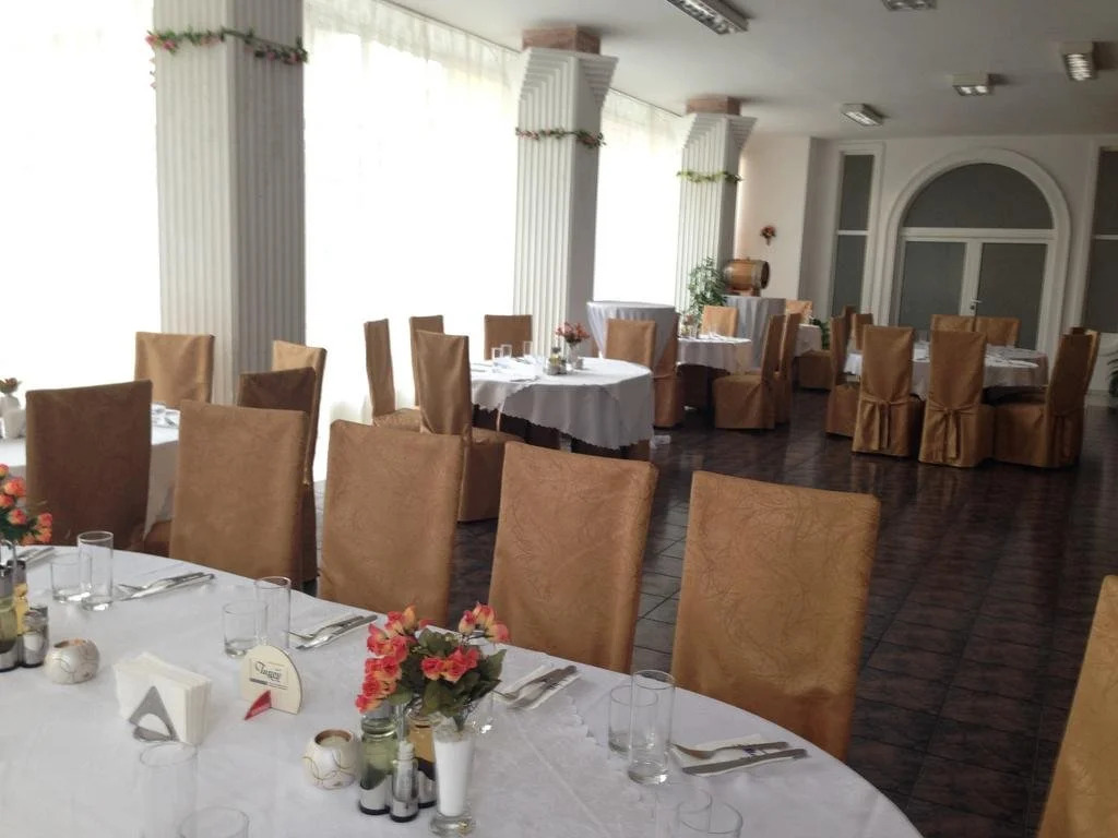 Hotel Tiron