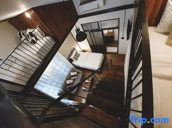 Ombra House No. 21-24