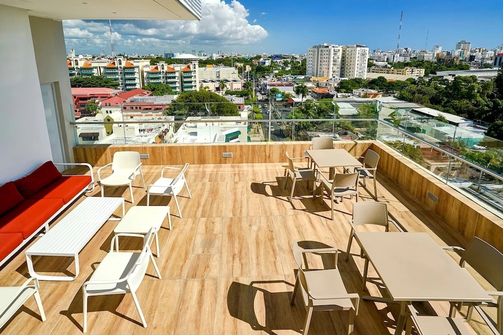 2BR The City Center Dtown Pool Gym Nearcecilip