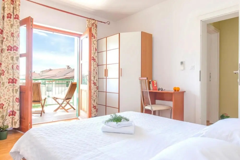 Villa Mare in Hvar With 4 Bedrooms and 3 Bathrooms