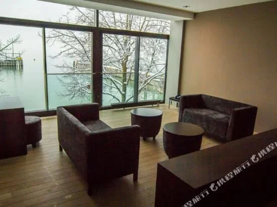 aika seaside living hotel