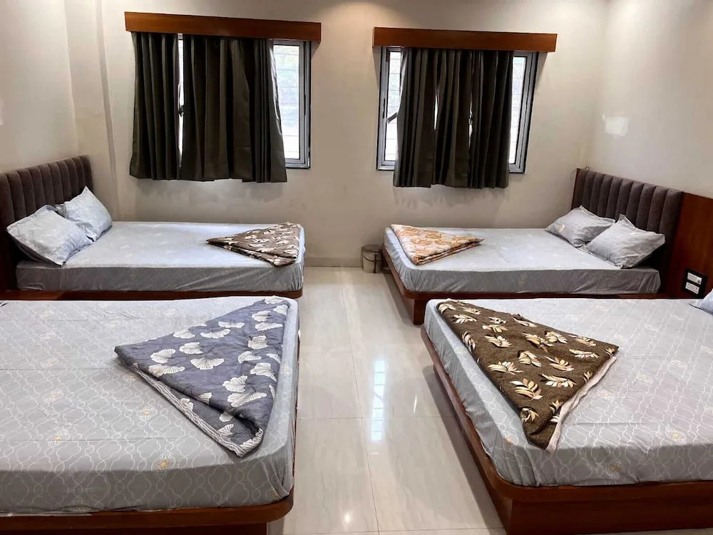 Purnima Hotel