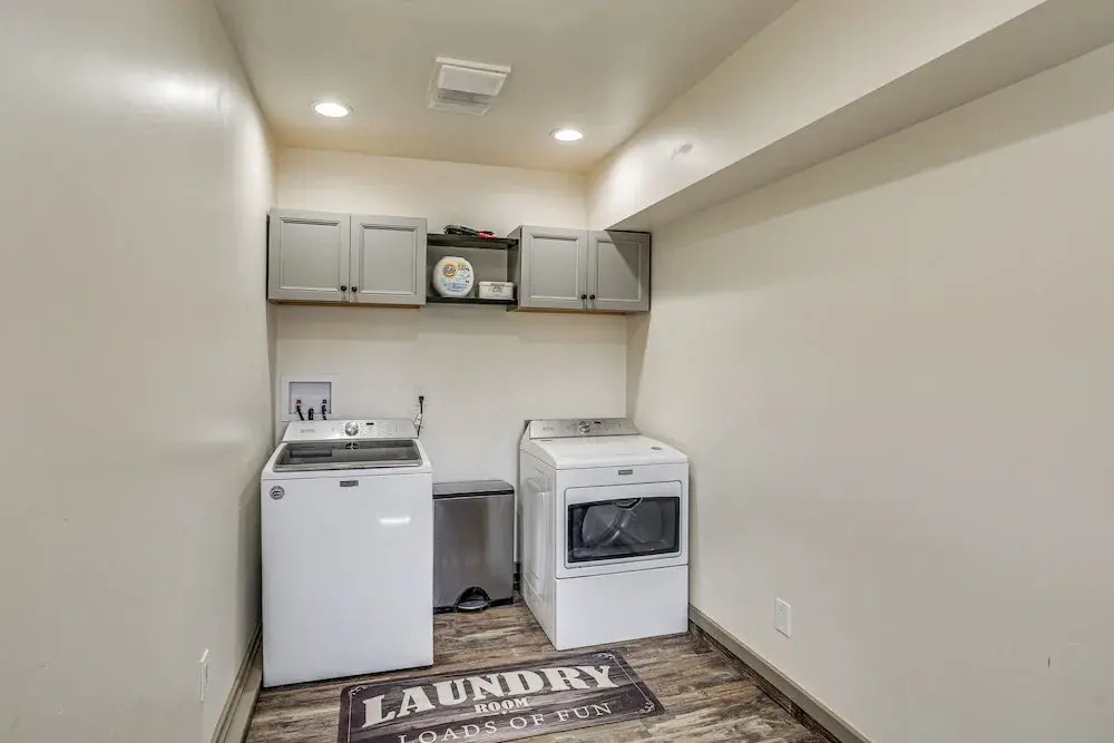 Backyard Oasis w/ Hot Tub & Views: Weaverville Gem