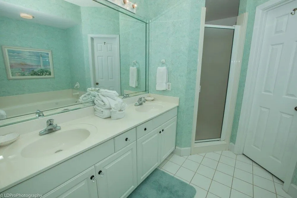 Oceania 607 3 Bedroom Condo by RedAwning