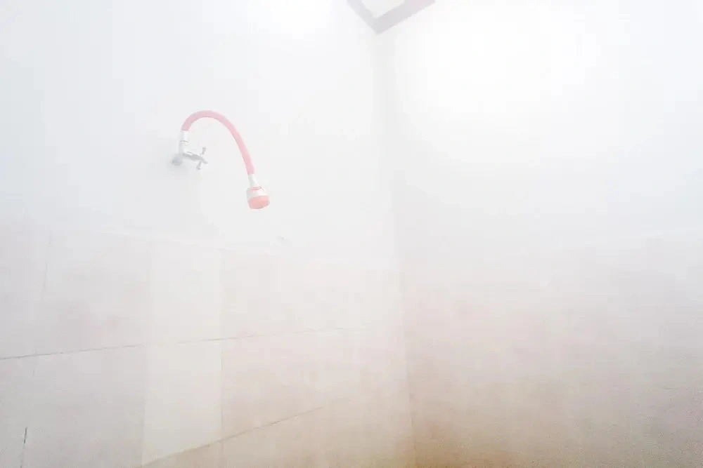 Astri Homestay Carkranegara Mataram Mitra RedDoorz