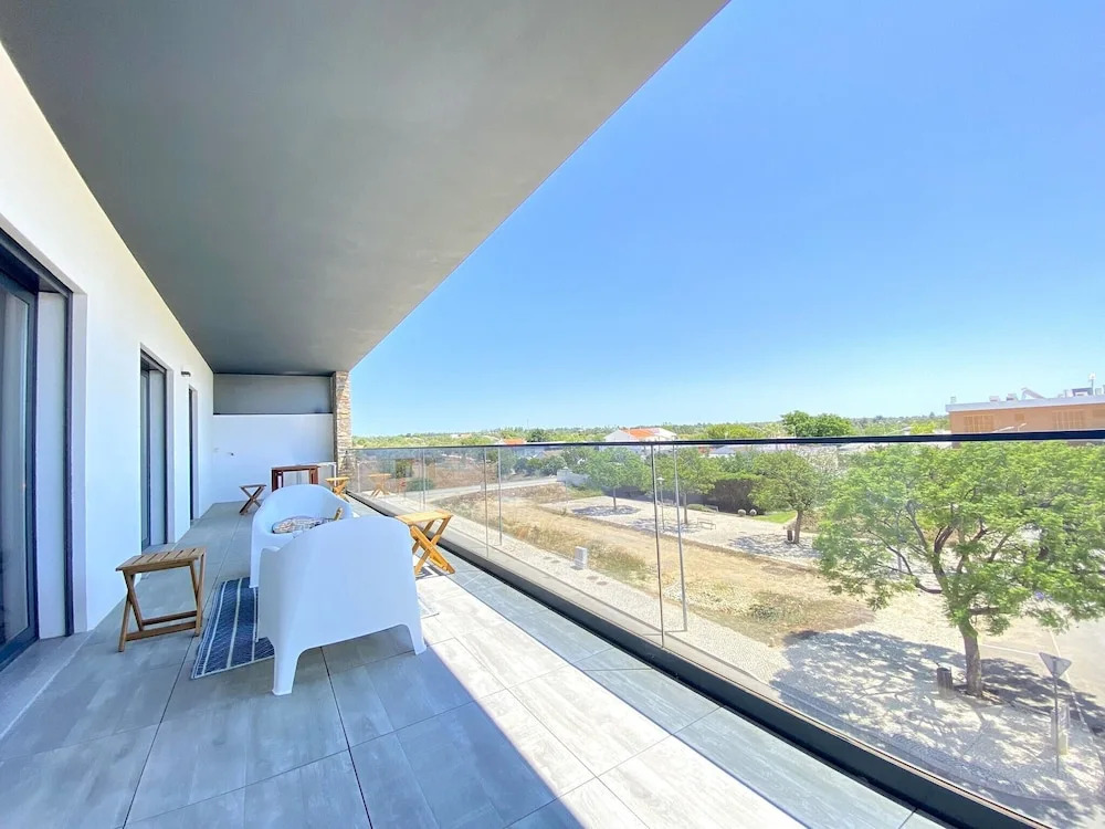 Tavira Grand Balcony With Pool by Homing