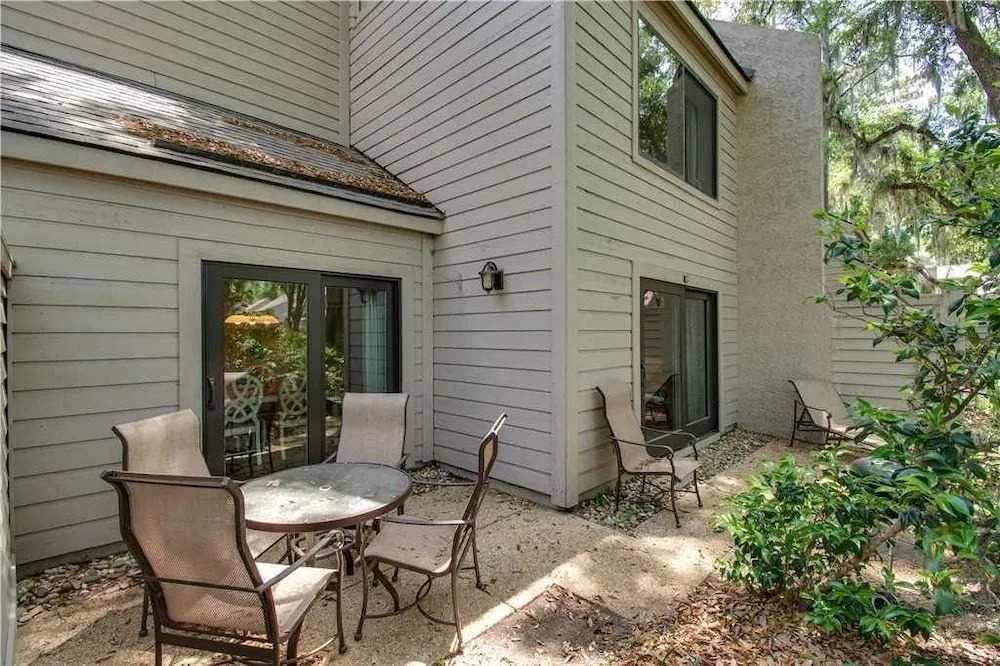 Heritage Villas 2307 by RedAwning