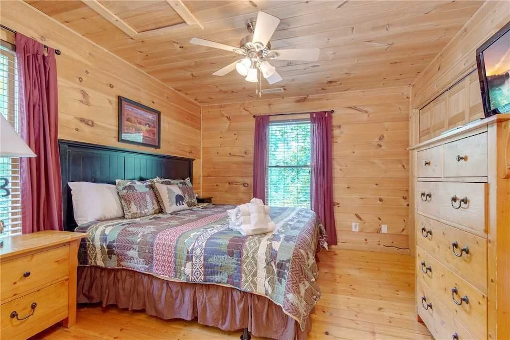 Gentle Bens Den 4 Bedroom Home