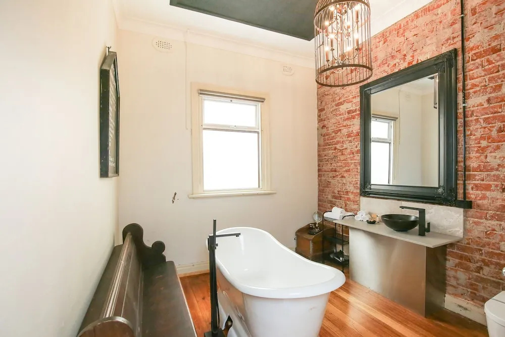 Indulge Apartments - The Urban Collection