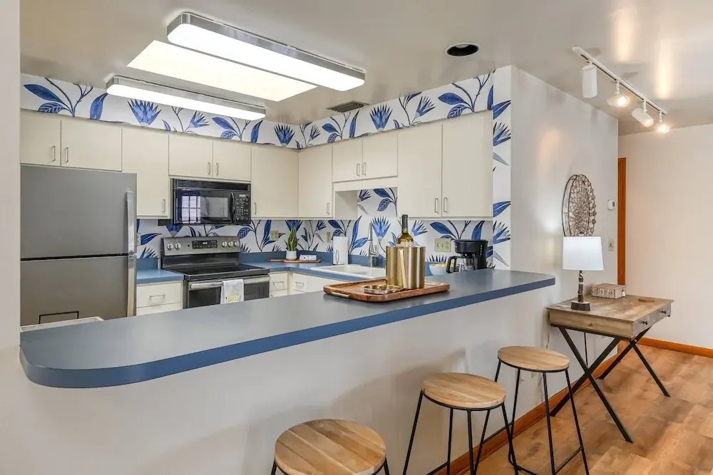 62 Hypolita Carriage House