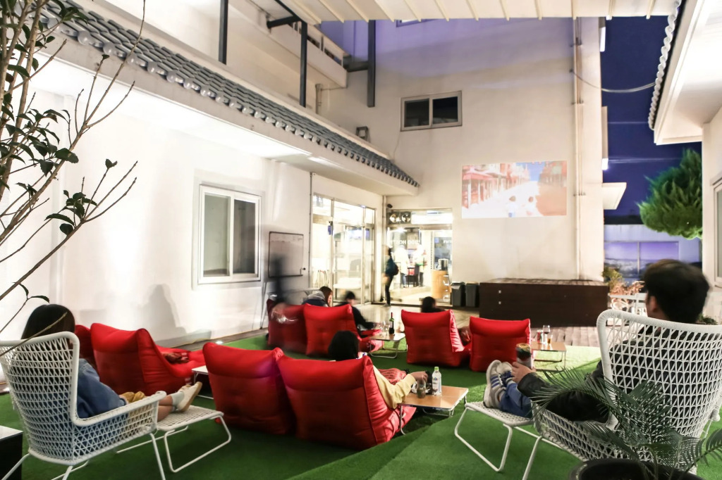 Mido Hostel