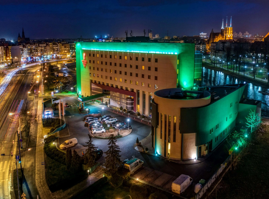HP Park Plaza