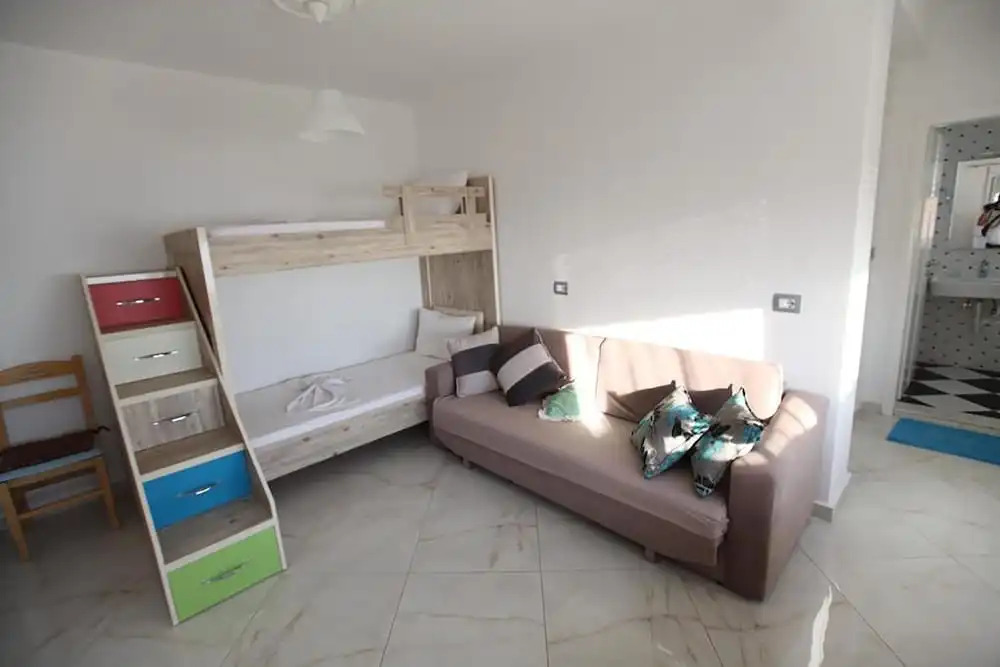Vila Riza Veliu