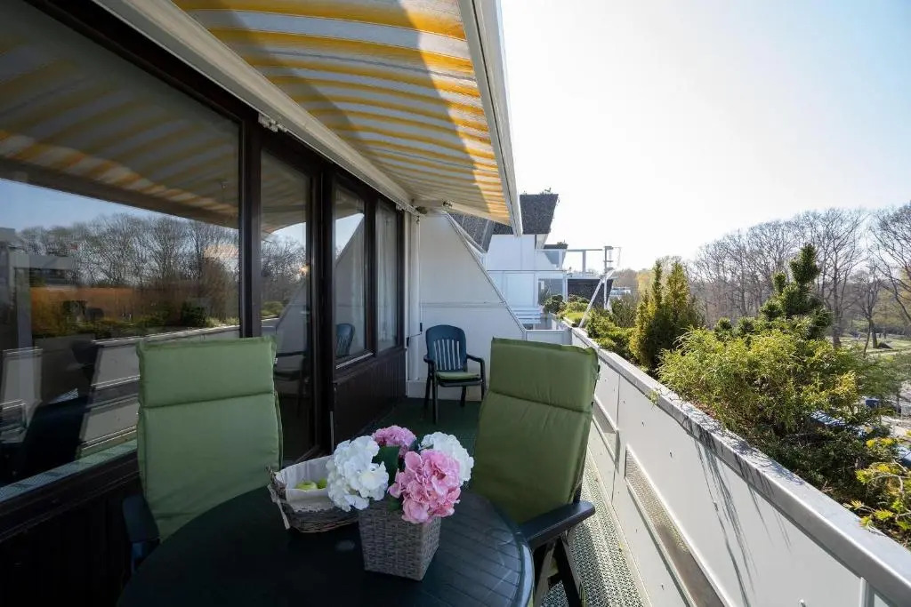 TER-315-Terrassenhuegel-Seeblick
