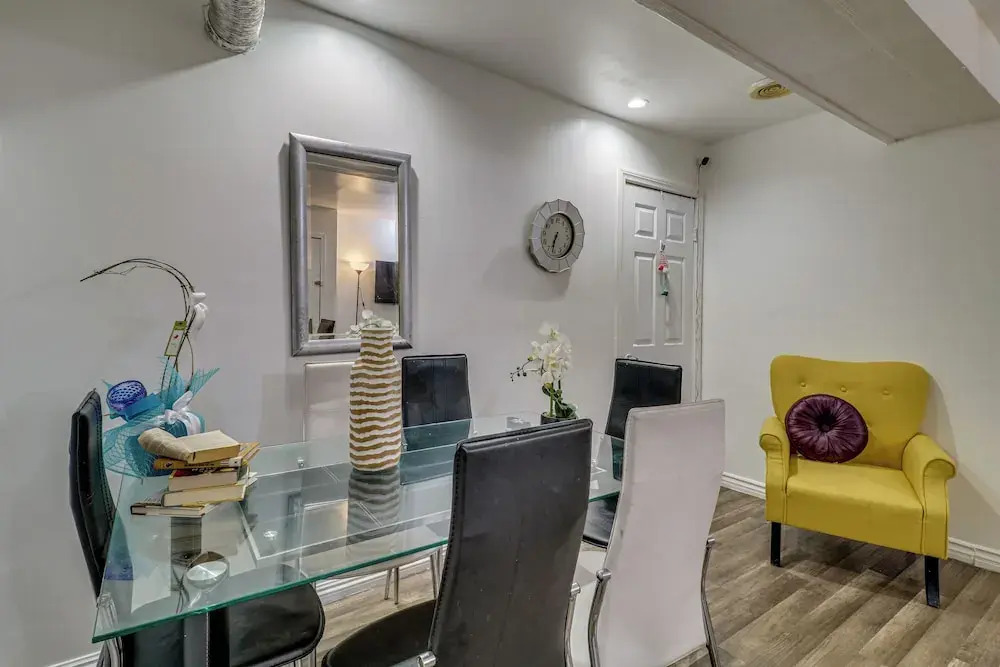 Extended Stay in the Valley: Gated & Convenient