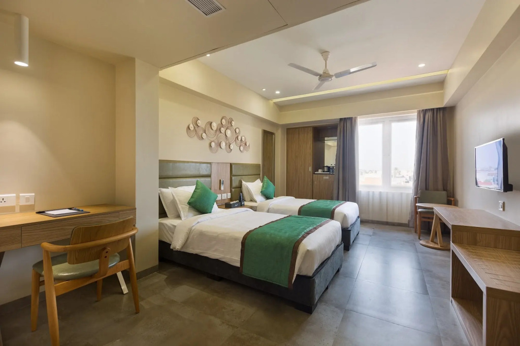Floressa Randa Business Hotel