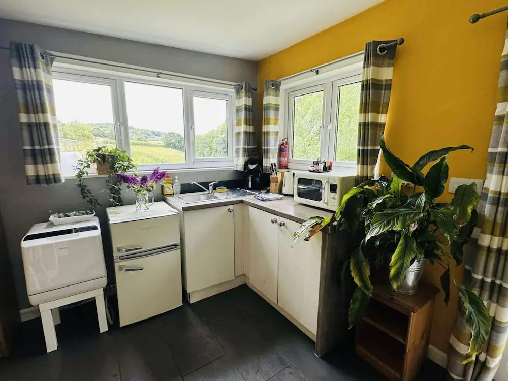 The Cabin in Lifton With 1 Bedrooms and 1 Bathrooms