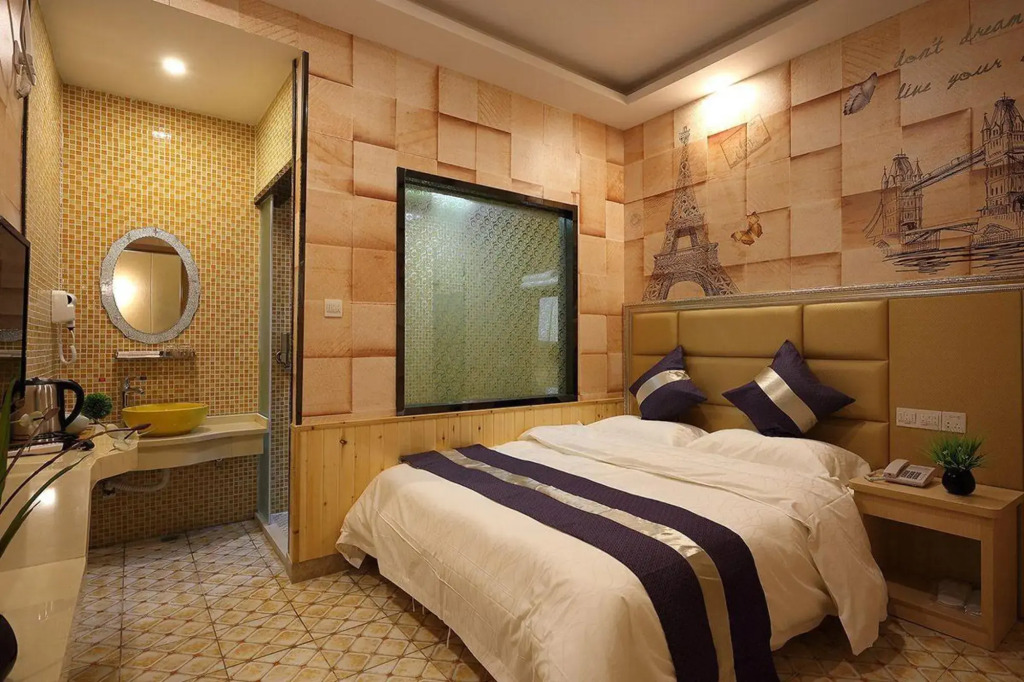 Shanghai Aishang Collection Hotel (Caohejing Hongmei Road Subway Station)