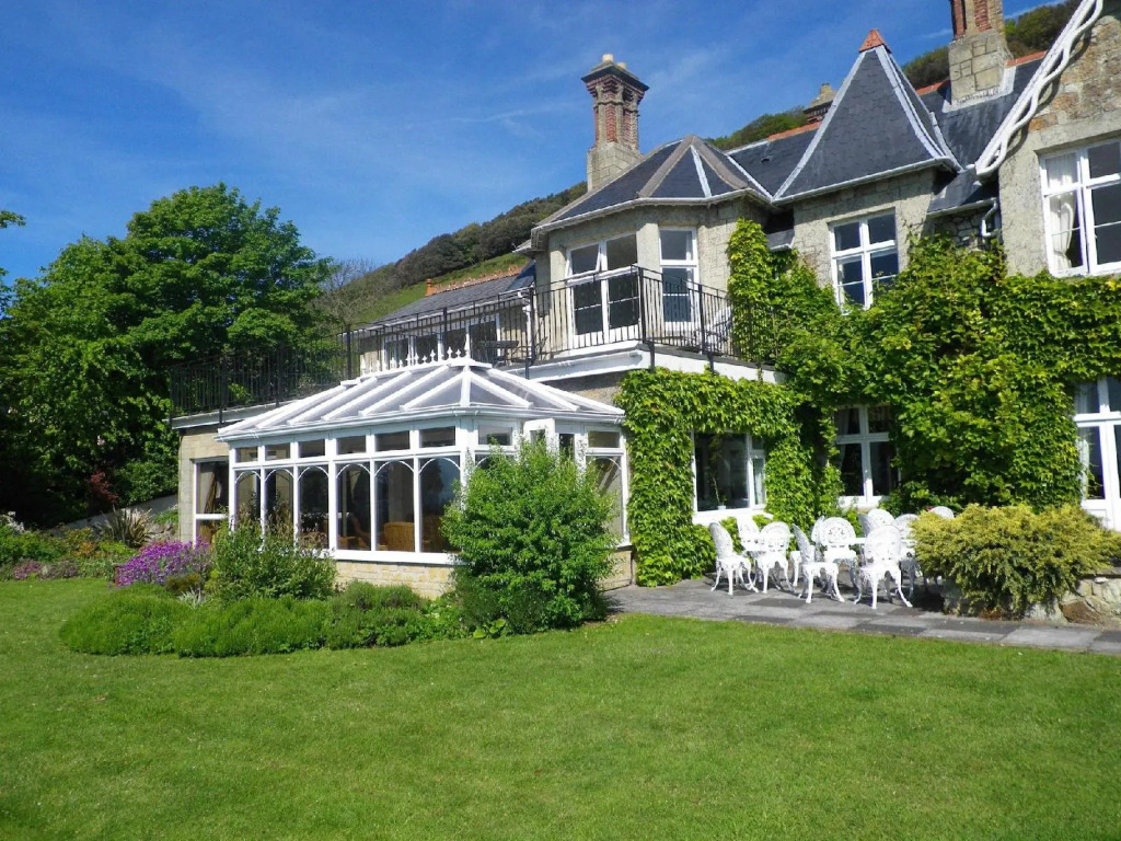 The Leconfield Hotel