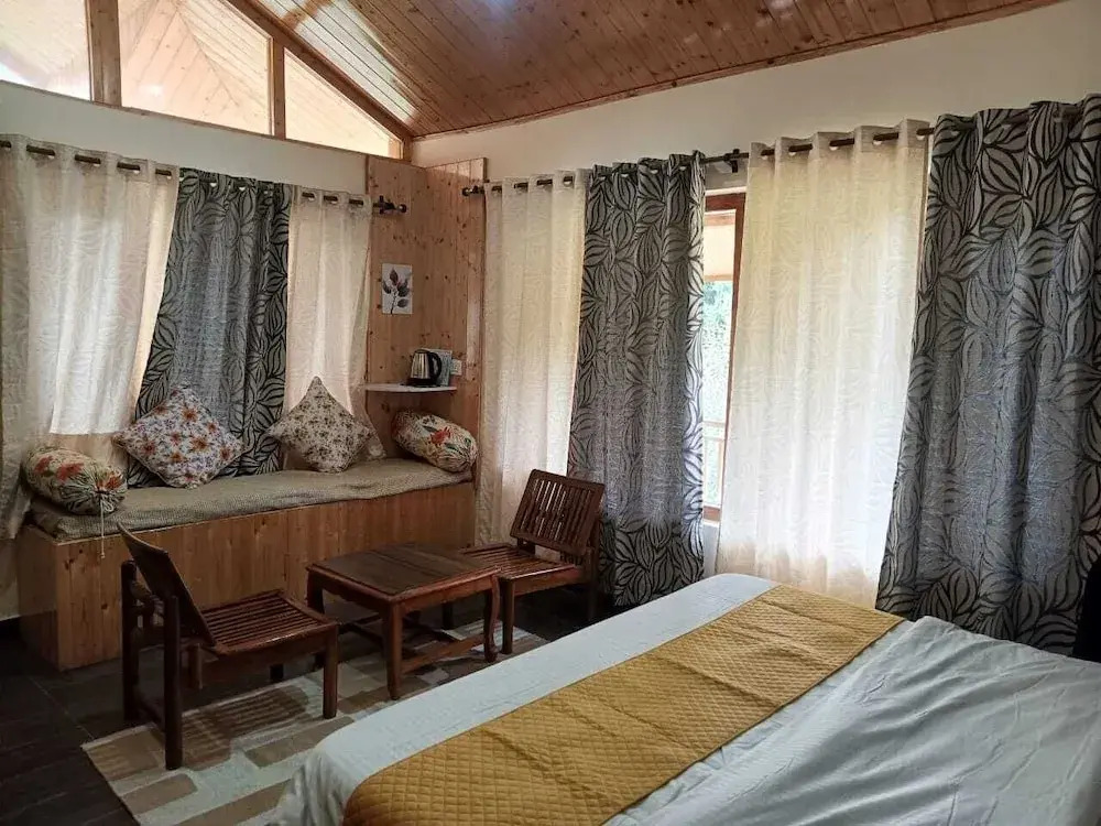 Heaven Inn Manali