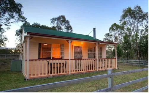 Accommodation Creek Cottages & Sundown View Suites