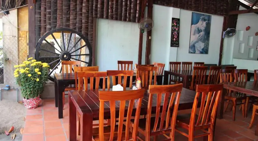 Saigon Cafe