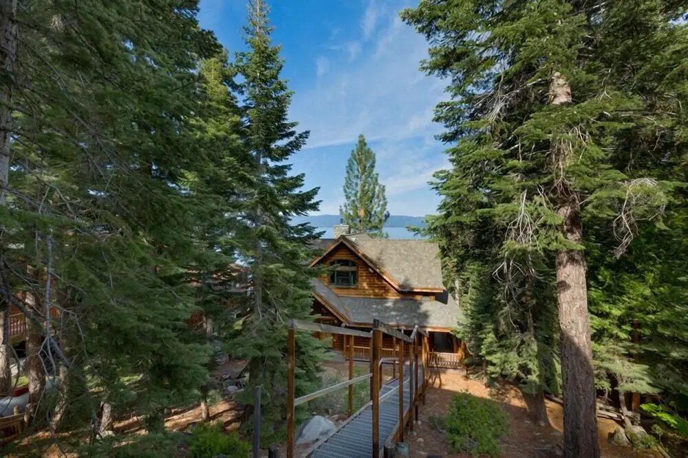 On Lake Tahoe!! Close to Heavenly and Casino's