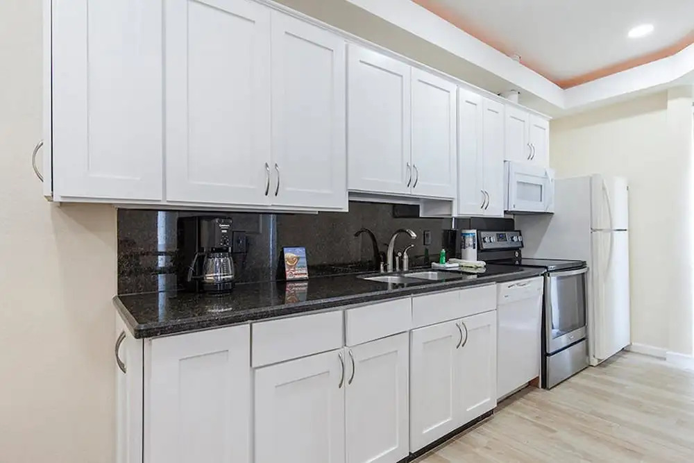 Aquarius Condominium 1001