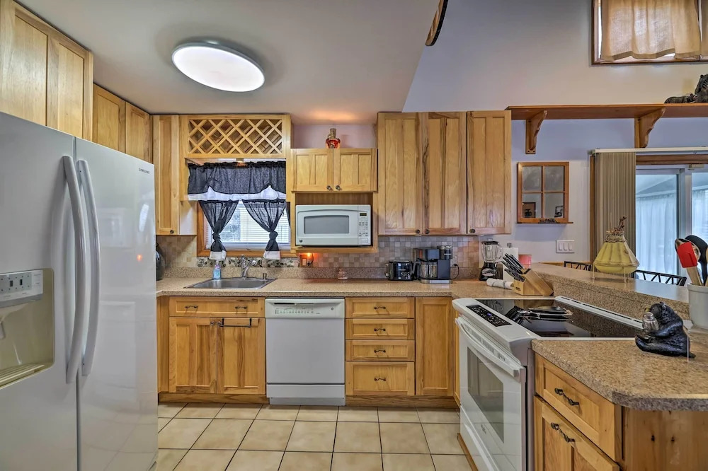 Cozy Tobyhanna Home w/ Community Amenities!
