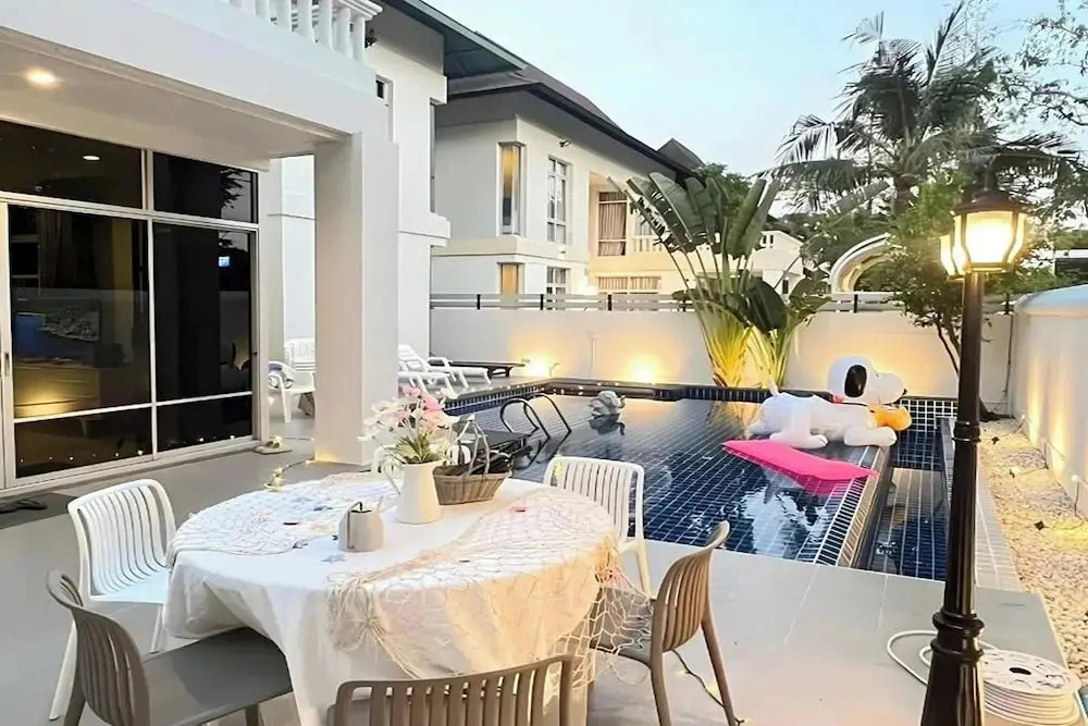 BM Pool Villa Pattaya
