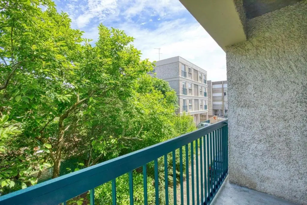 L'abstrait Alibigeois - Appartement moderne 135 m au calme avec 2 balcons
